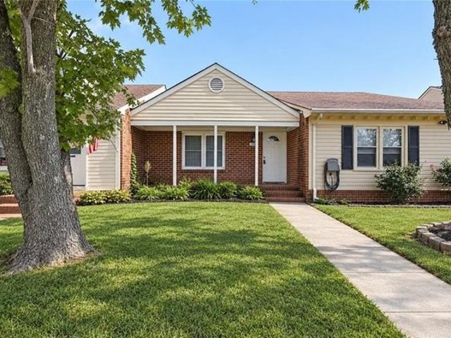 Townhouse for sale in Virginia Beach, Virginia