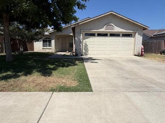 House for sale in Armona, California