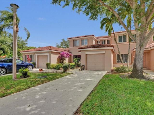 Townhouse for sale in Davie, Florida