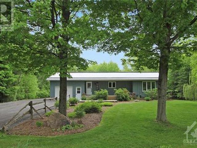 House for sale in Almonte
