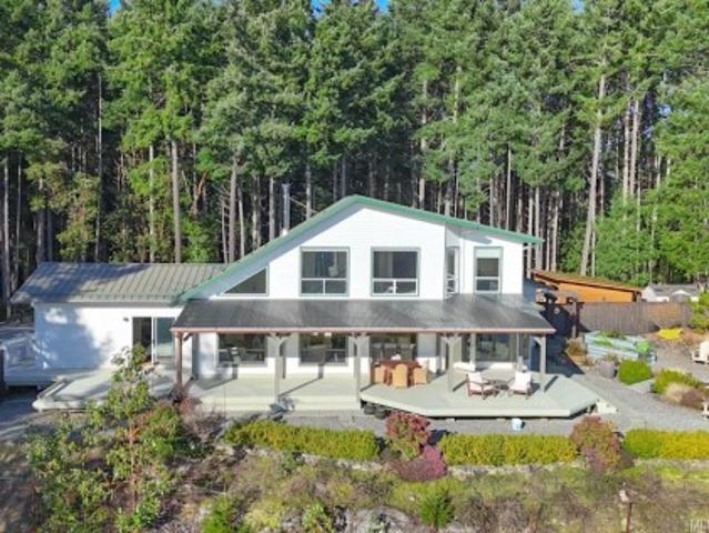 House for sale in Gabriola, British Columbia