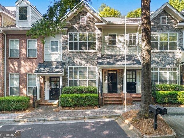 Townhouse for sale in Sandy Springs, Georgia