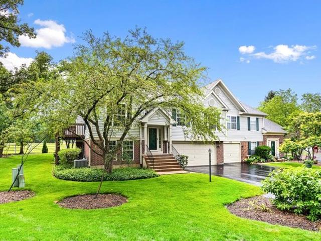 Townhouse for sale in Elgin, Illinois