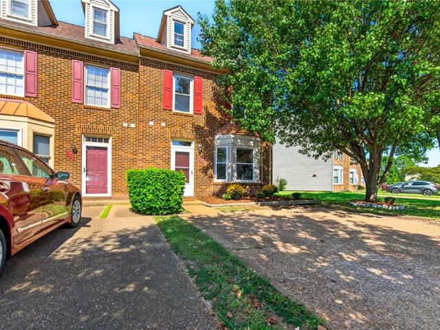 Townhouse for sale in Virginia