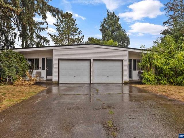 House for sale in Oregonia
