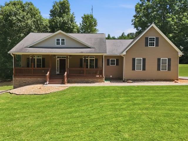 House for sale in Commerce, Georgia