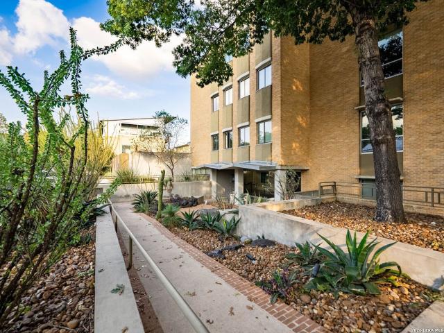 Condo for sale in Leesville, Texas