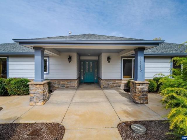House for sale in Oregonia