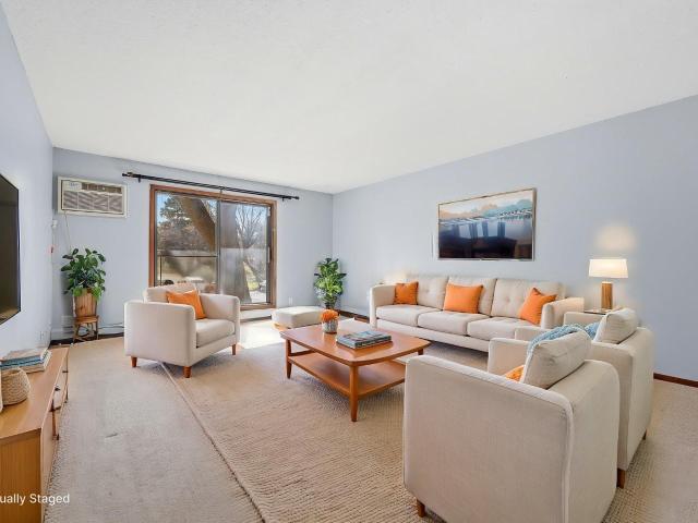 Condo for sale in Hennepin, Minnesota
