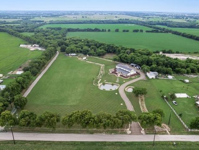 House for sale in Krum, Denton County
