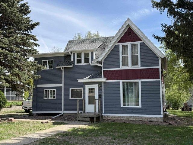 House for sale in Hawarden, Iowa