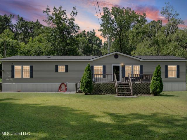 House for sale in Hickory Flat, Mississippi