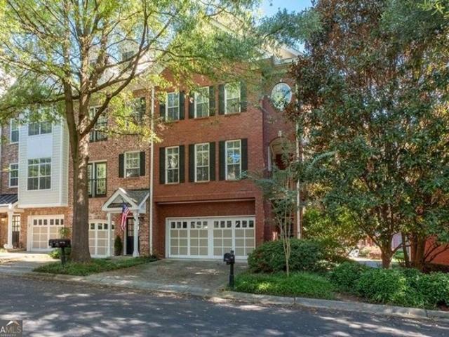 Townhouse for sale in Sandy Springs, Fulton County
