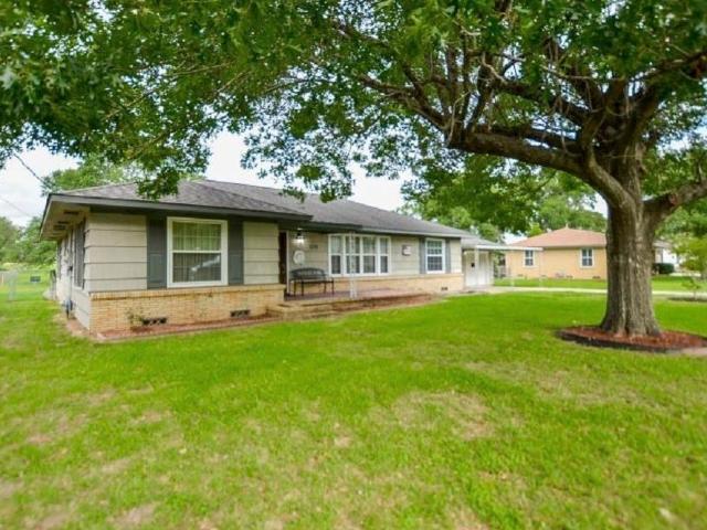 House for sale in Sealy, Texas