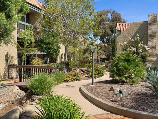 Townhouse for sale in Long Beach, California