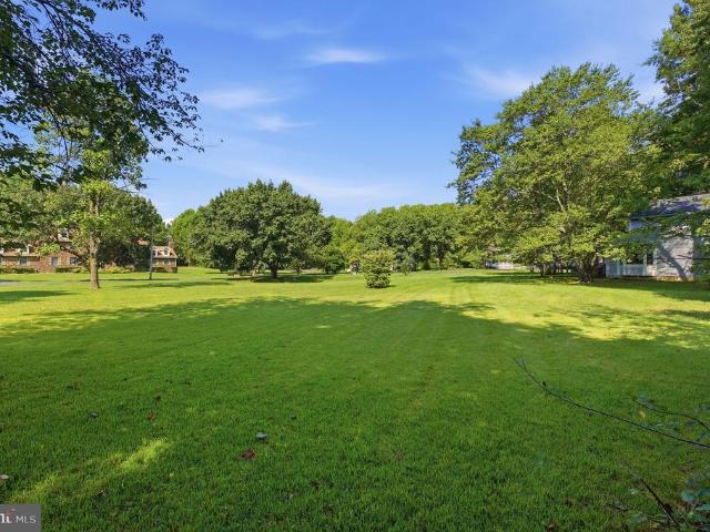House for sale in Lothian, Maryland