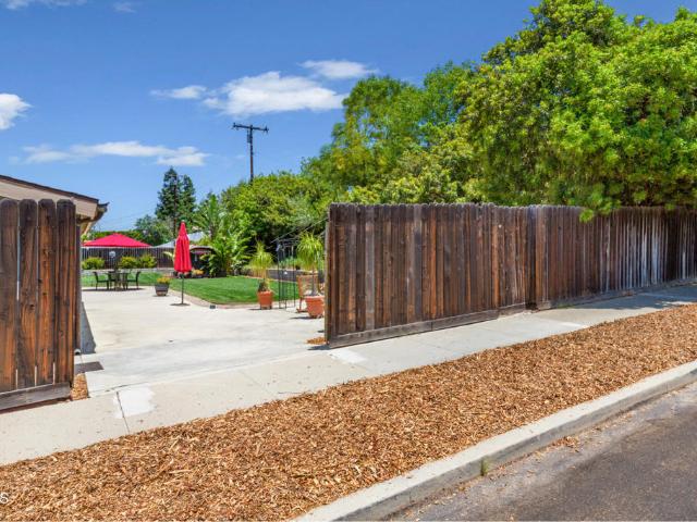 House for sale in Thousand Oaks