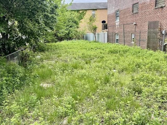 Land for sale in Morris Park, New York