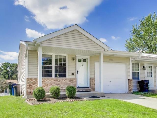 Townhouse for sale in Mchenry, Illinois
