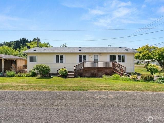 House for sale in South Bend, Washington