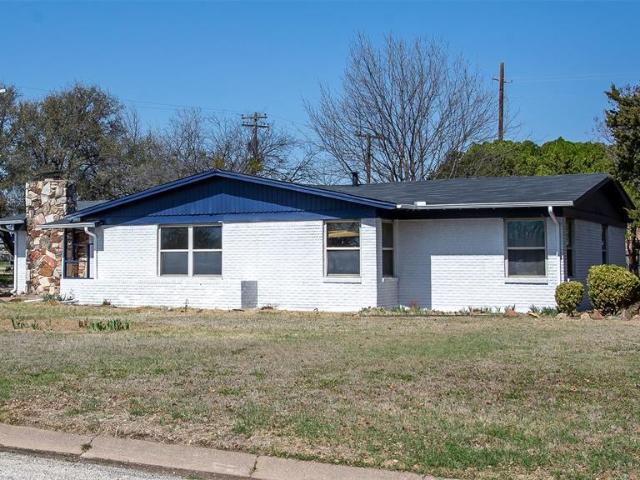 House for sale in De Young, Texas