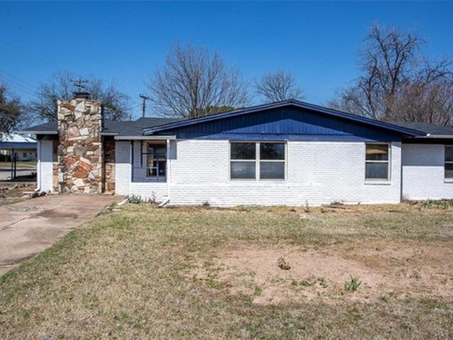 House for sale in De Young, Texas