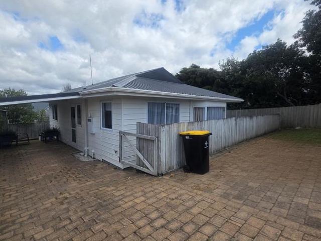 House for rent in Palm Springs, Papamoa