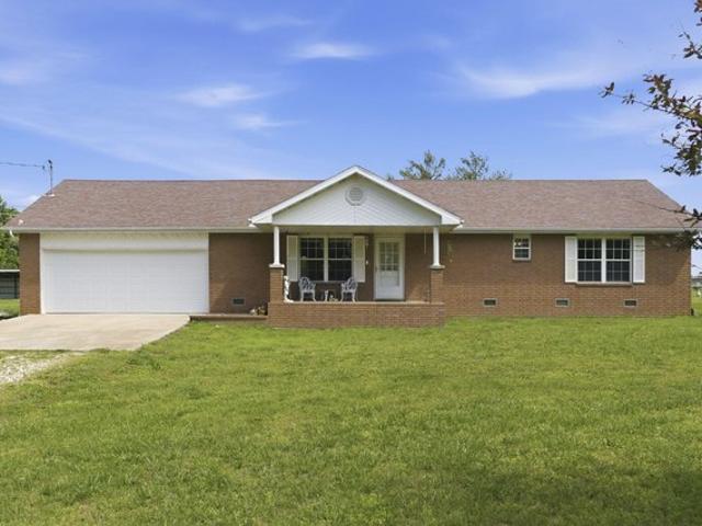 House for sale in Walnut Grove, Missouri