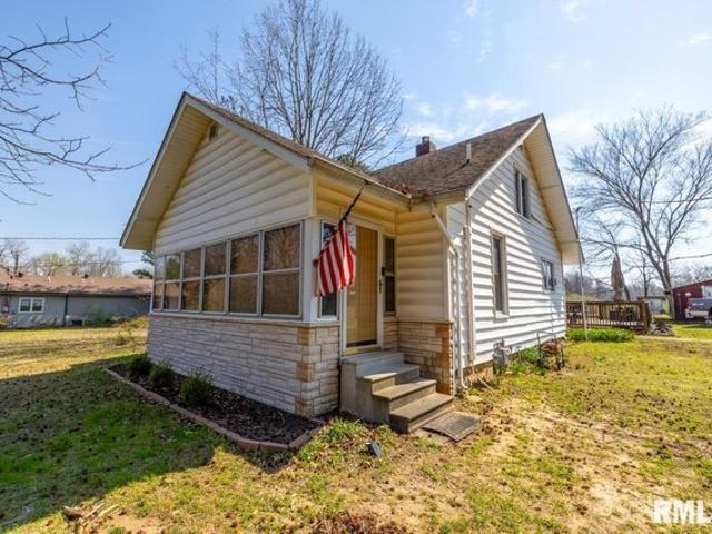 House for sale in Johnston City, Illinois