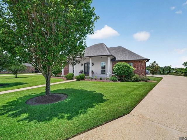 House for sale in Saint Amant, Louisiana