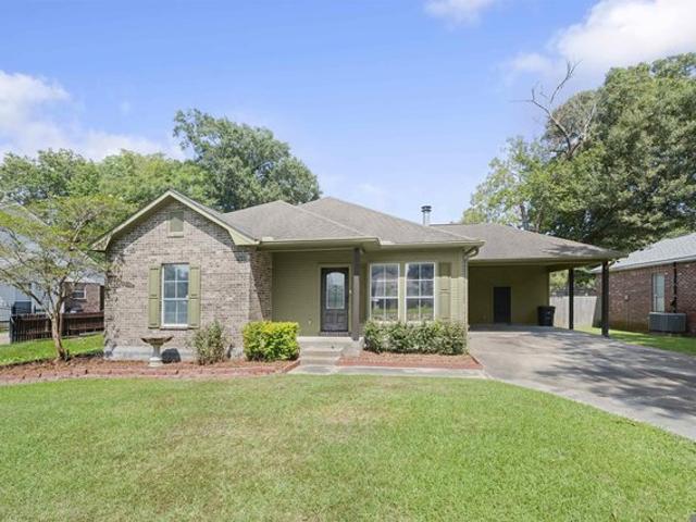 House for sale in Greenwell Springs, Louisiana