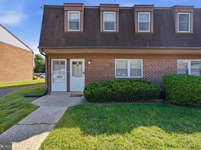 Condo for sale in Burlington, Burlington County