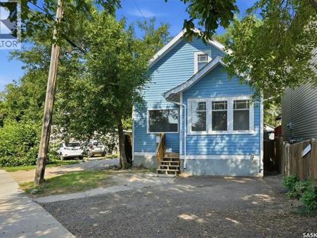 House for sale in Saskatoon, Saskatchewan