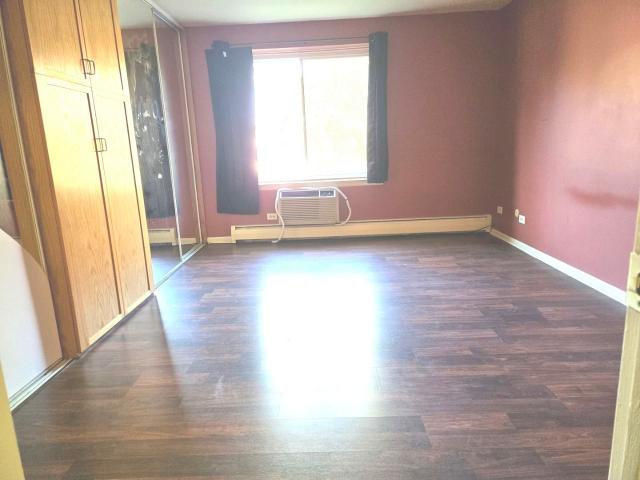 Condo for sale in Arlington Heights, Illinois