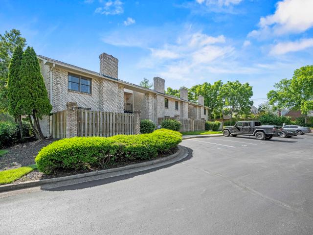 Condo for sale in Lexington