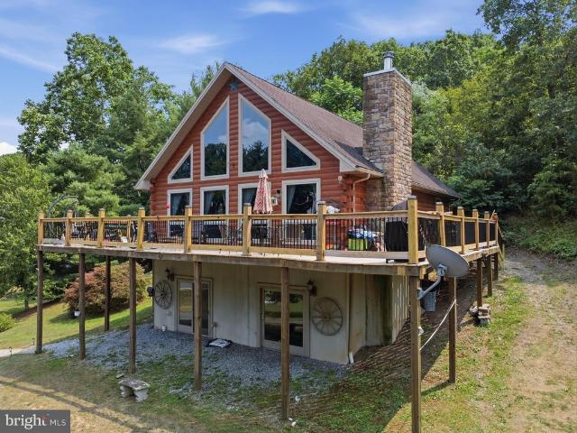 House for sale in Hedgesville, West Virginia