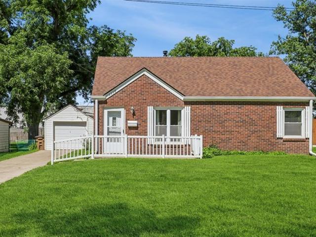 House for sale in Windsor Heights, Iowa