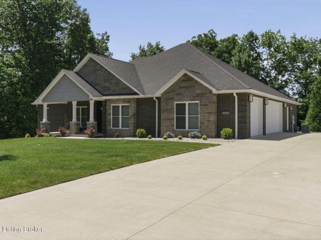 House for sale in Cecilia, Kentucky