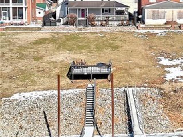 House for sale in Dunbar, West Virginia