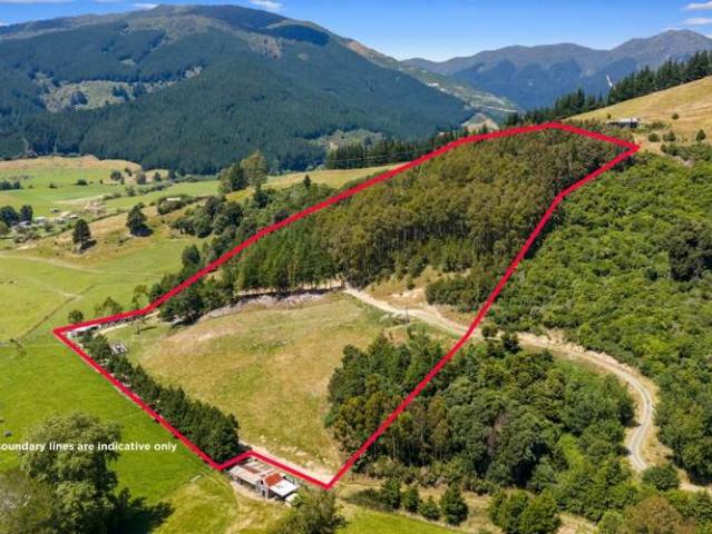 Property for sale in Marlborough