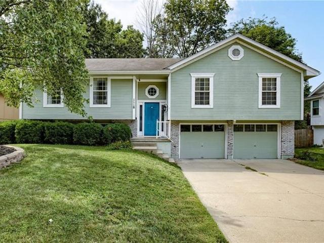 House for sale in Blue Springs, Missouri