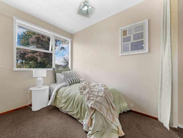 House for sale in Sunnynook