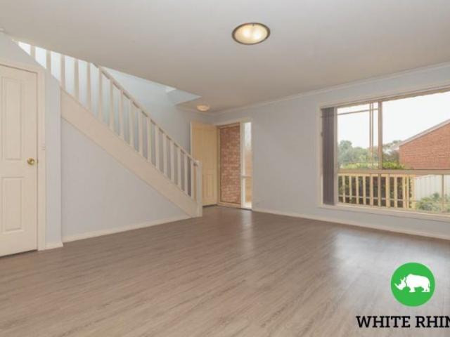 Townhouse for rent in Queanbeyan, New South Wales