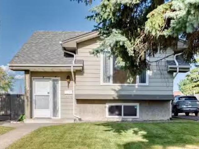 House for sale in Wedgewood, Alberta