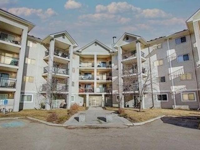 Apartment for sale in Northwest, Alberta