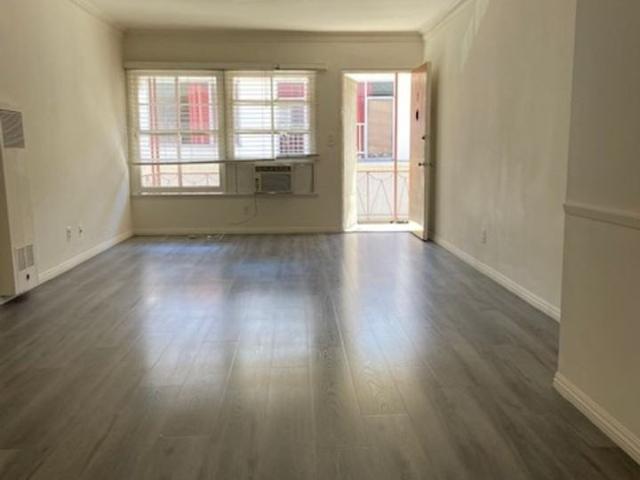 Apartment for rent in Canoga Park, California