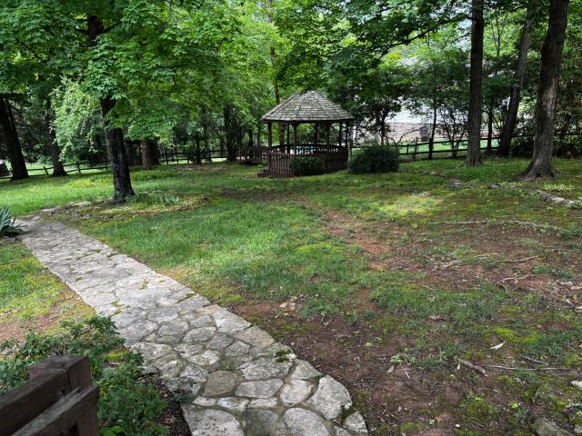 House for sale in Indian Hills, Frankfort