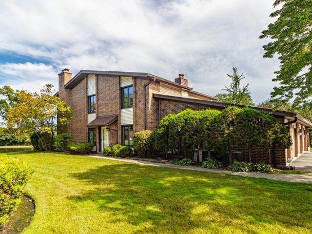Townhouse for sale in Highland Park, Illinois