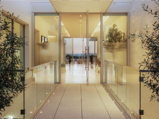 House for sale in Corona Del Mar, California