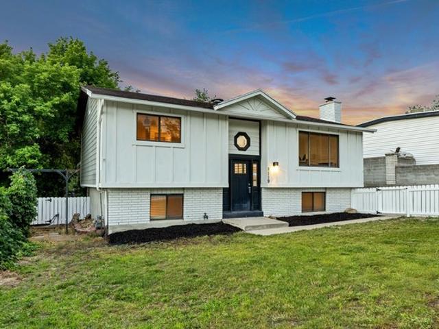 House for sale in Sandy, Utah